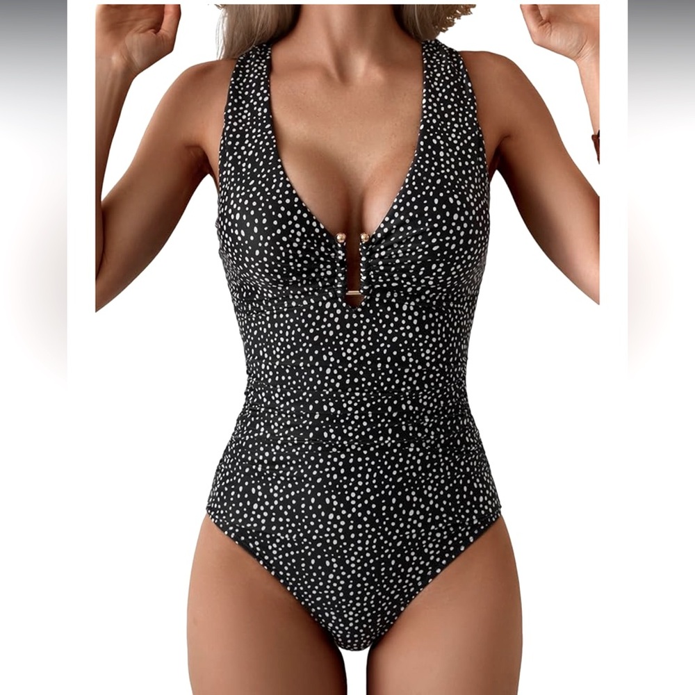 NWT B2prity One Piece Swim Adjustable straps ruching black white Large
